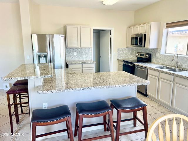 9025 S 6TH Street, Phoenix, AZ 85042