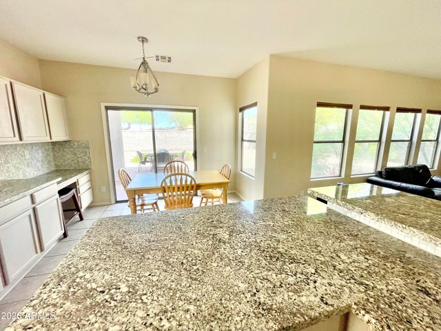9025 S 6TH Street, Phoenix, AZ 85042