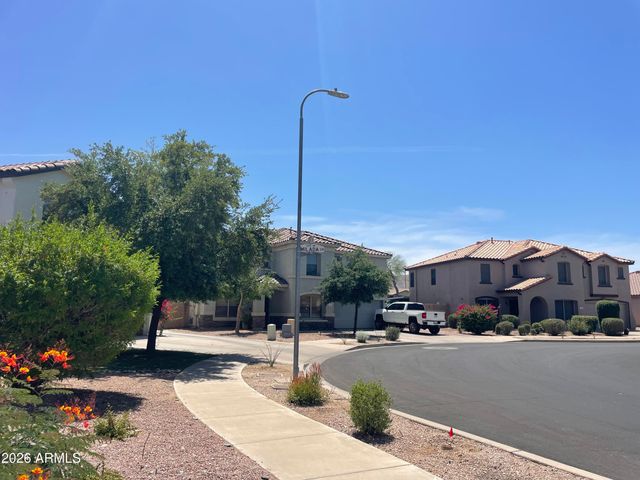 9025 S 6TH Street, Phoenix, AZ 85042