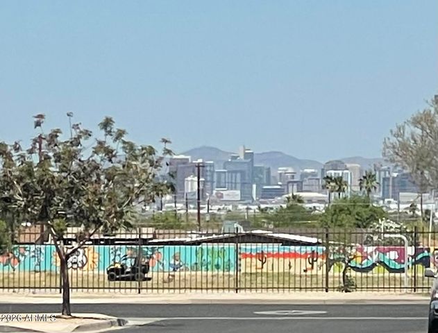 9025 S 6TH Street, Phoenix, AZ 85042