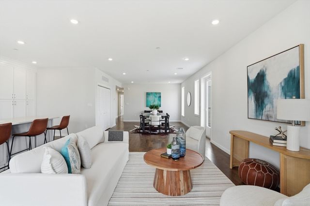 267 Old Colony 601, Boston, MA 02127