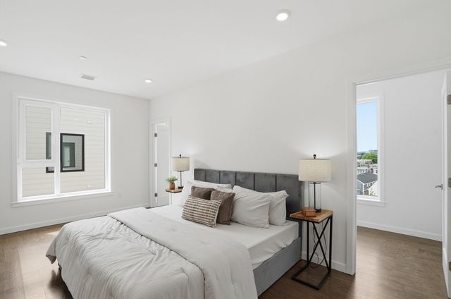 267 Old Colony 601, Boston, MA 02127