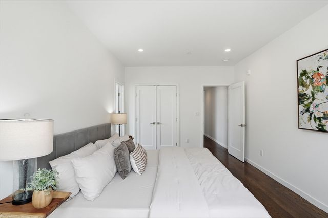 267 Old Colony 601, Boston, MA 02127