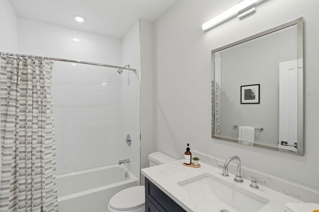 267 Old Colony 601, Boston, MA 02127