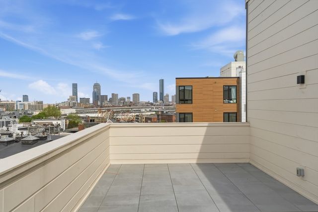267 Old Colony 601, Boston, MA 02127