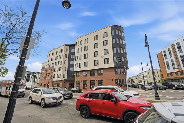 267 Old Colony 601, Boston, MA 02127