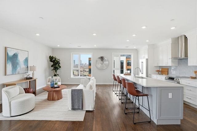 267 Old Colony 601, Boston, MA 02127