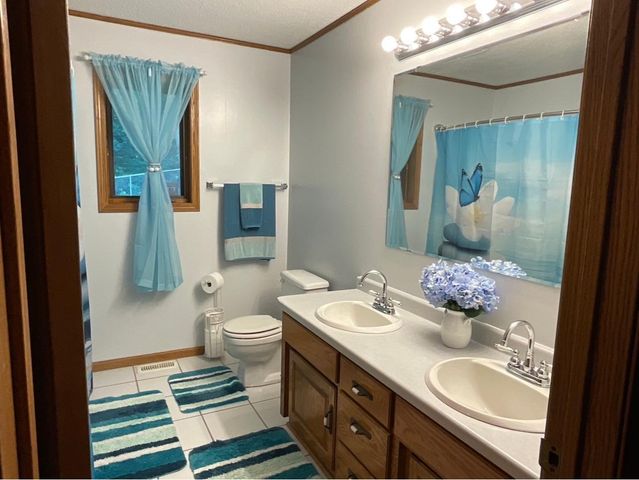 1515 Calvary Hill Lane, Saint Cloud, MN 56301