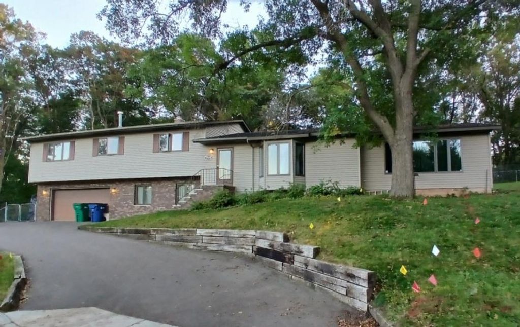 1515 Calvary Hill Lane, Saint Cloud, MN 56301