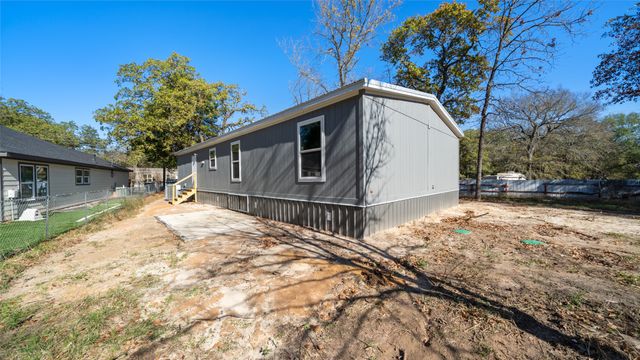 207 Woody, Mabank, TX 75156