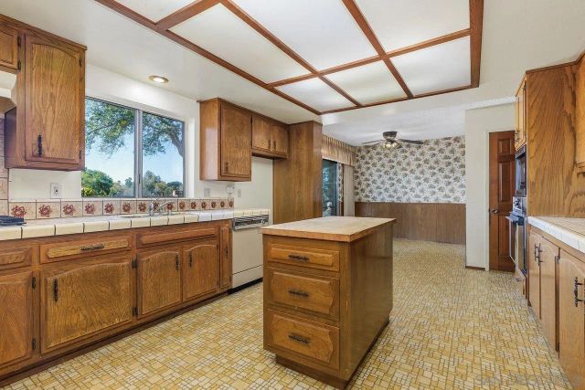 31600 Oak Glen Road, Valley Center, CA 92082