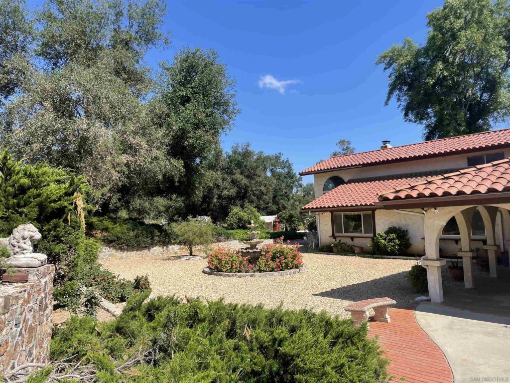 31600 Oak Glen Road, Valley Center, CA 92082
