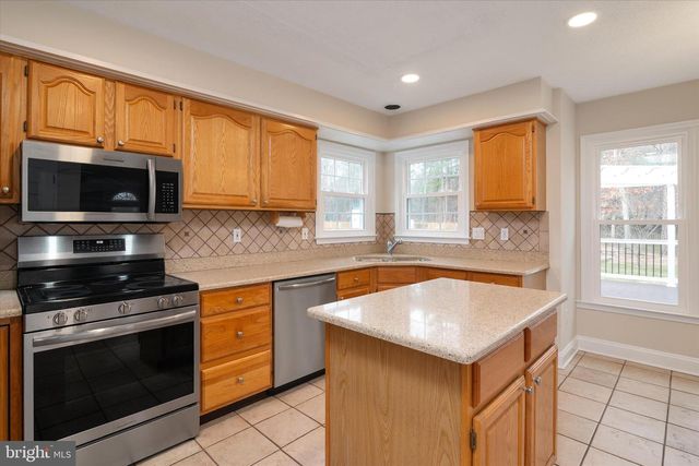 8116 QUARTERFIELD FARMS DR, Severn, MD 21144