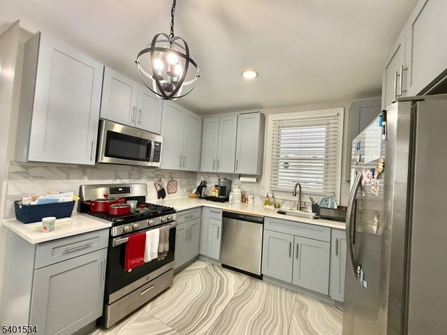 219 Peshine Ave, Newark City, NJ 07108