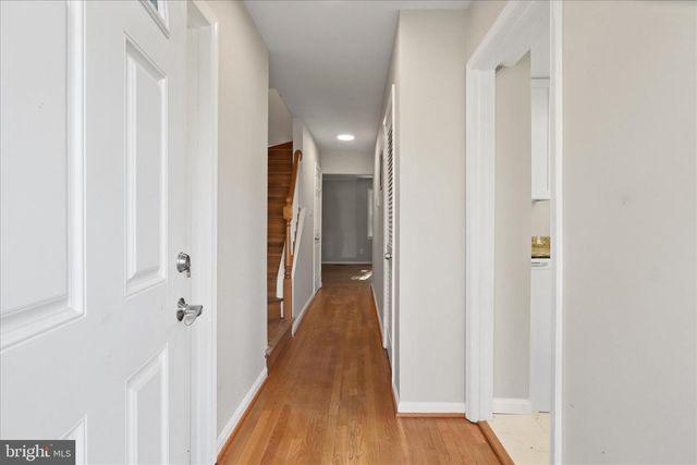 10439 COURTHOUSE DR, Fairfax, VA 22030