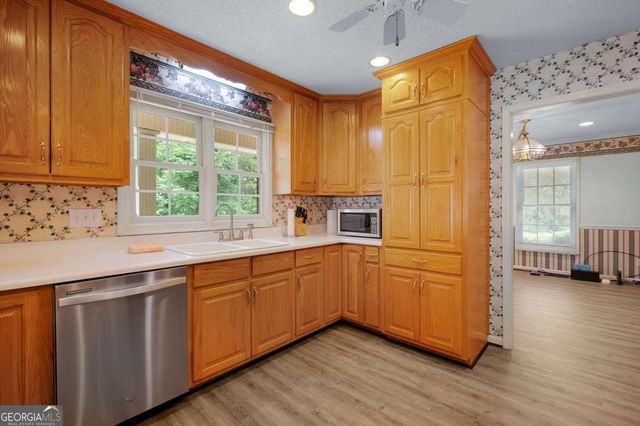 337 Fields Ferry Drive NE, Calhoun, GA 30701