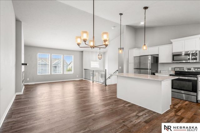 8626 Reynolds Street, Omaha, NE 68122
