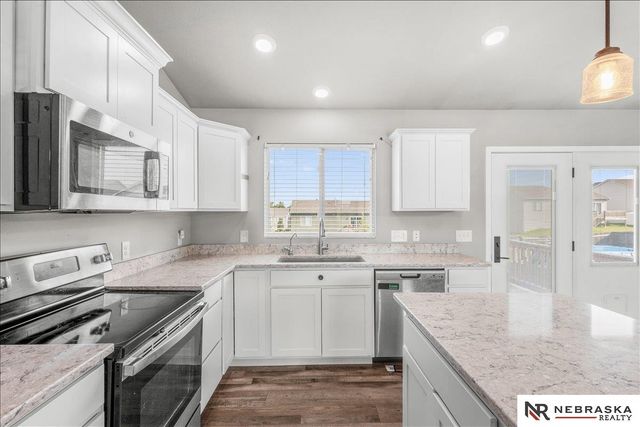 8626 Reynolds Street, Omaha, NE 68122