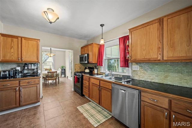 3833 Midview Avenue, Bridgeton, MO 63044