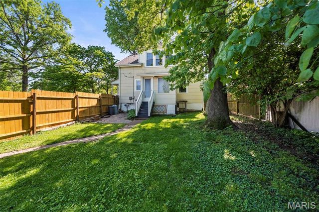 3833 Midview Avenue, Bridgeton, MO 63044