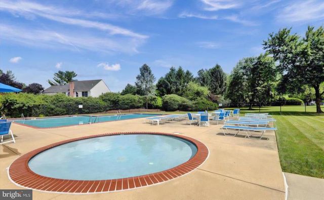 309 CHARLESTON LN, Reading, PA 19610