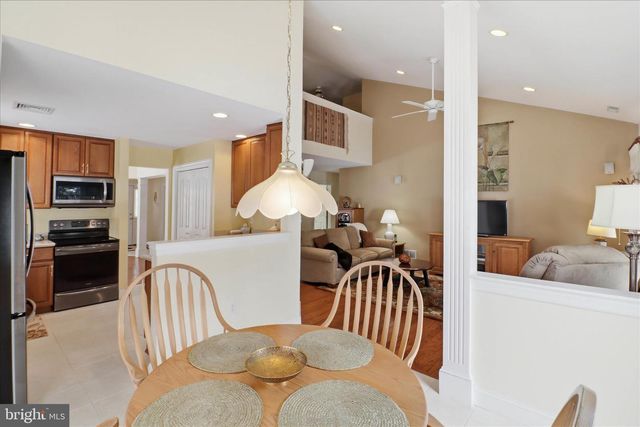 309 CHARLESTON LN, Reading, PA 19610