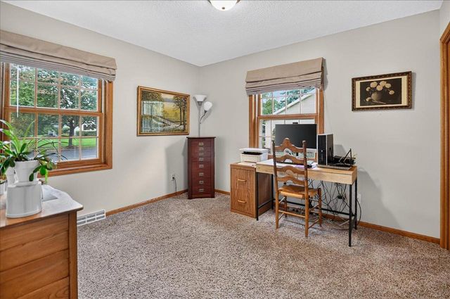 617 Kvamme Lane, Stoughton, WI 53589