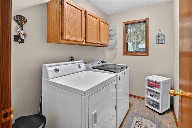 617 Kvamme Lane, Stoughton, WI 53589