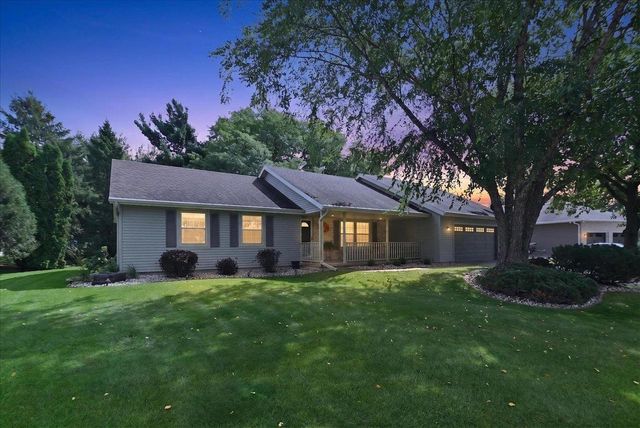 617 Kvamme Lane, Stoughton, WI 53589