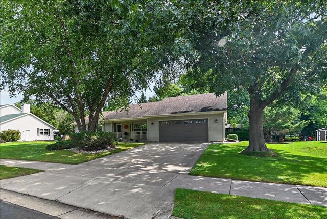 617 Kvamme Lane, Stoughton, WI 53589