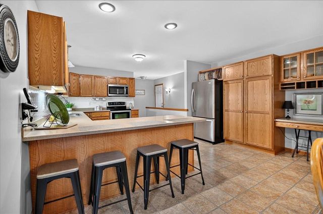617 Kvamme Lane, Stoughton, WI 53589
