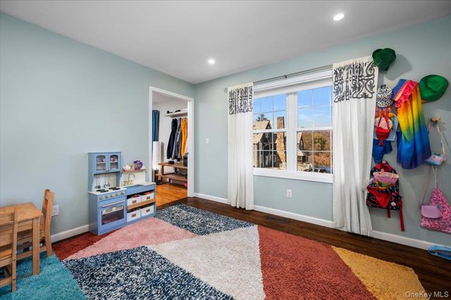 9 Drake Lane, White Plains, NY 10607
