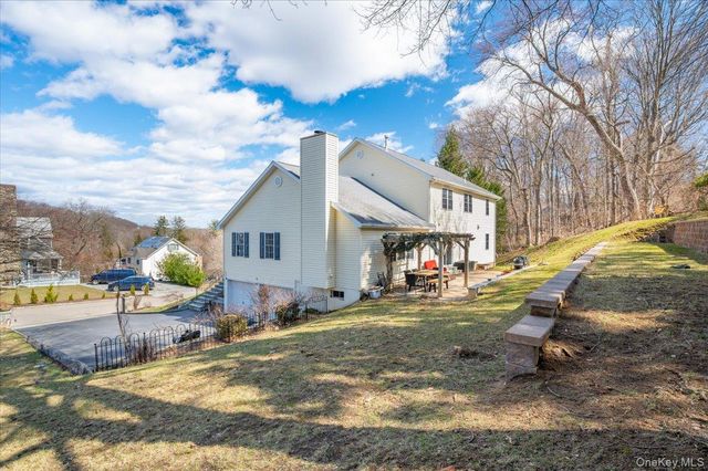 9 Drake Lane, White Plains, NY 10607