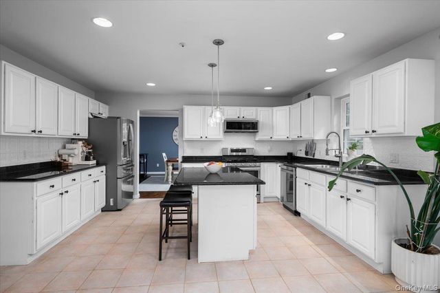 9 Drake Lane, White Plains, NY 10607