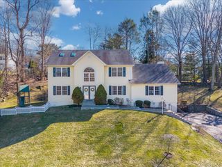 9 Drake Lane, White Plains, NY 10607