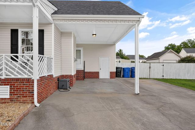 4324 Deer Creek Drive N, Wilson, NC 27896
