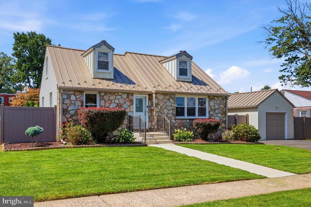 376 E 4TH ST, LANSDALE, PA 19446 — exterior