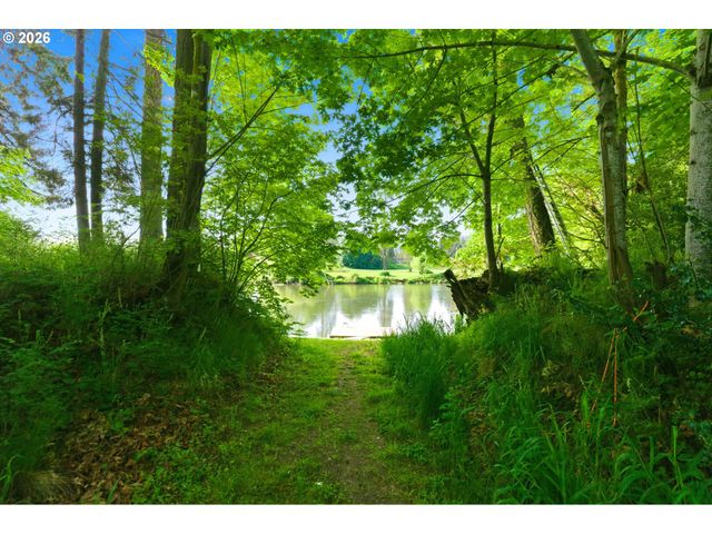 112 Sw TUALATIN Loop, West Linn, OR 97068