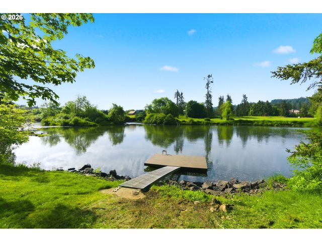 112 Sw TUALATIN Loop, West Linn, OR 97068