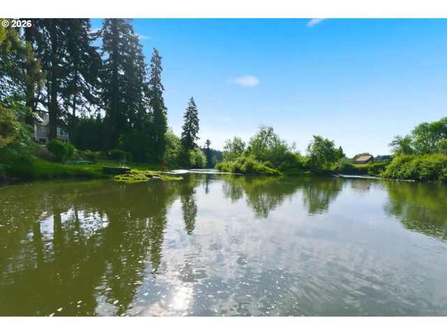 112 Sw TUALATIN Loop, West Linn, OR 97068