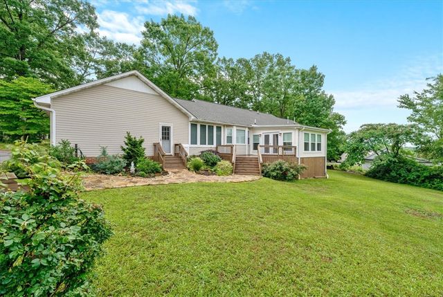 107 Aiken Farm Road, Pickens, SC 29671