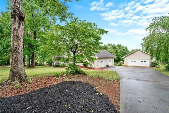 107 Aiken Farm Road, Pickens, SC 29671