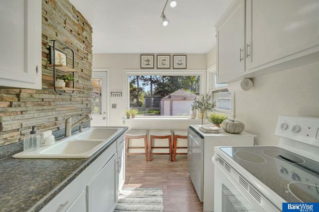 1322 S 48th Street, Lincoln, NE 68510