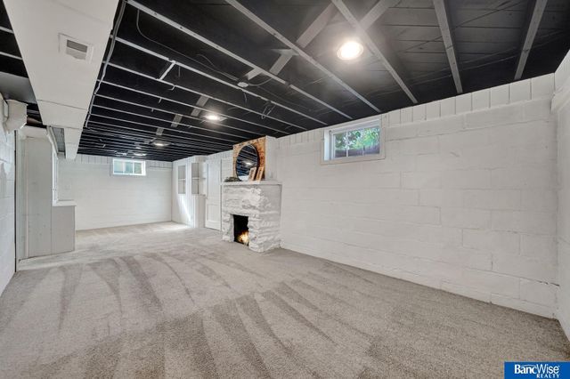 1322 S 48th Street, Lincoln, NE 68510