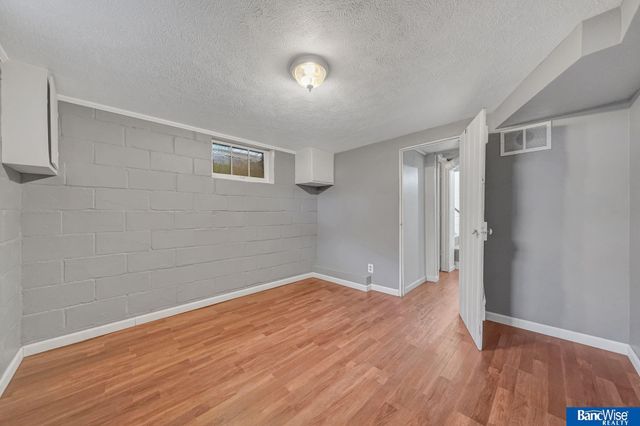 1322 S 48th Street, Lincoln, NE 68510