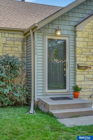 1322 S 48th Street, Lincoln, NE 68510