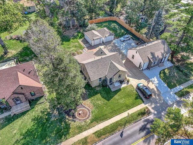 1322 S 48th Street, Lincoln, NE 68510