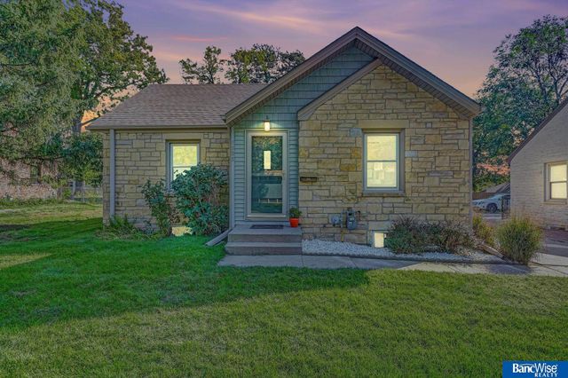1322 S 48th Street, Lincoln, NE 68510