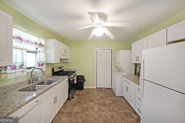 3580 DORRIS Circle, Douglasville, GA 30135