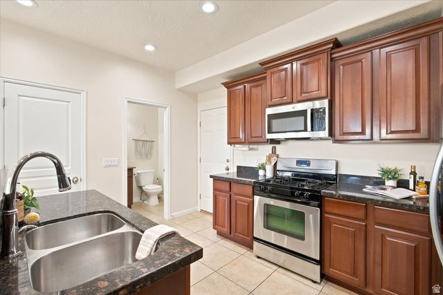 3107 W BALD MOUNTAIN DR, Taylorsville, UT 84129